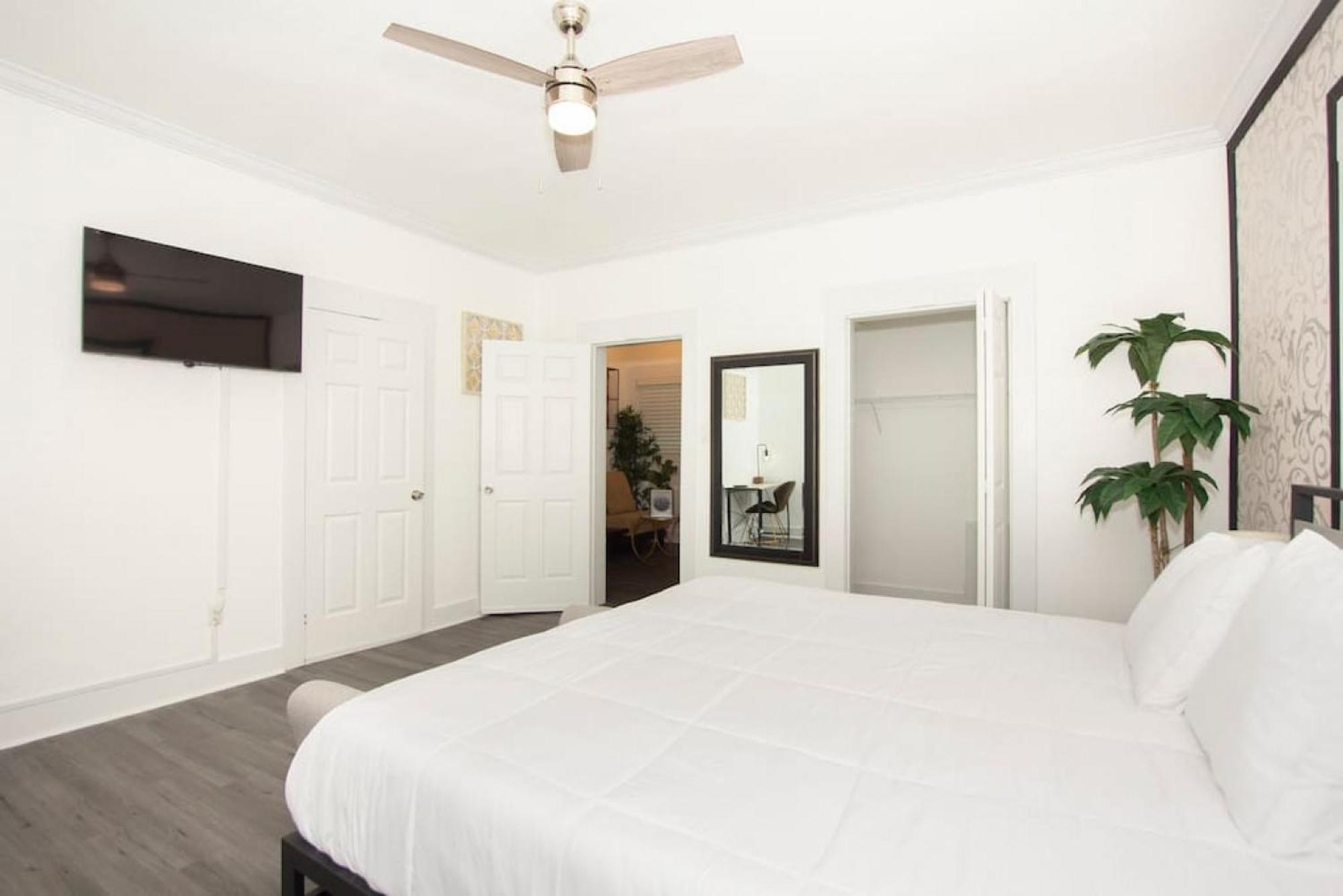 Modern Westshore Tampa Exterior foto